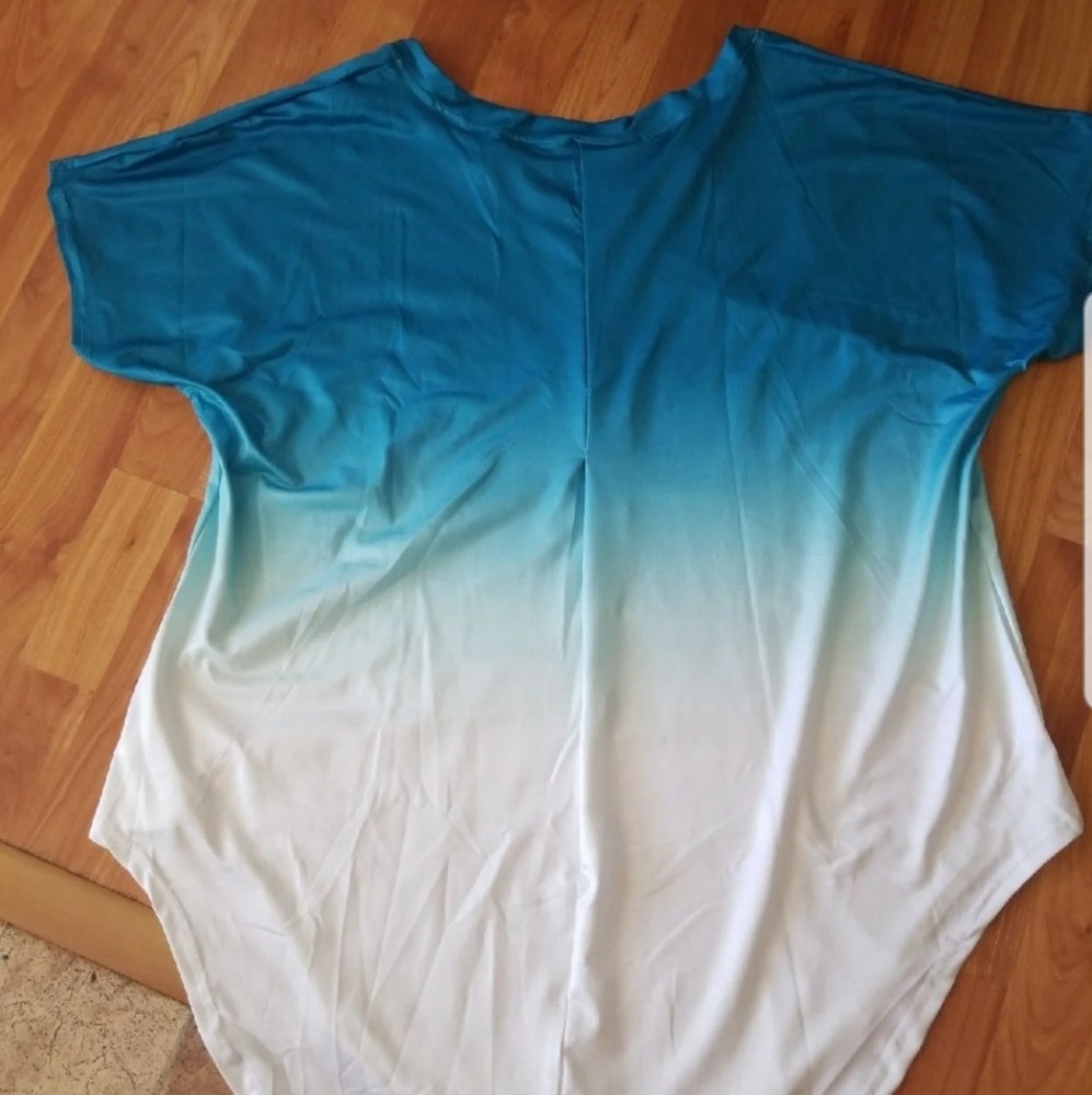 Gradient Top - Picture 3 of 4